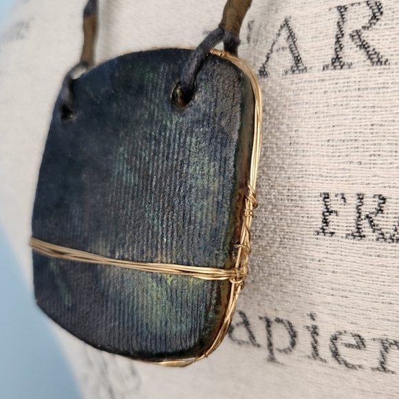 Vintage handmade pottery necklace - Picture 3 of 8